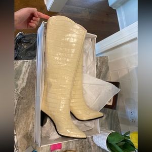 Brand new schutz boots